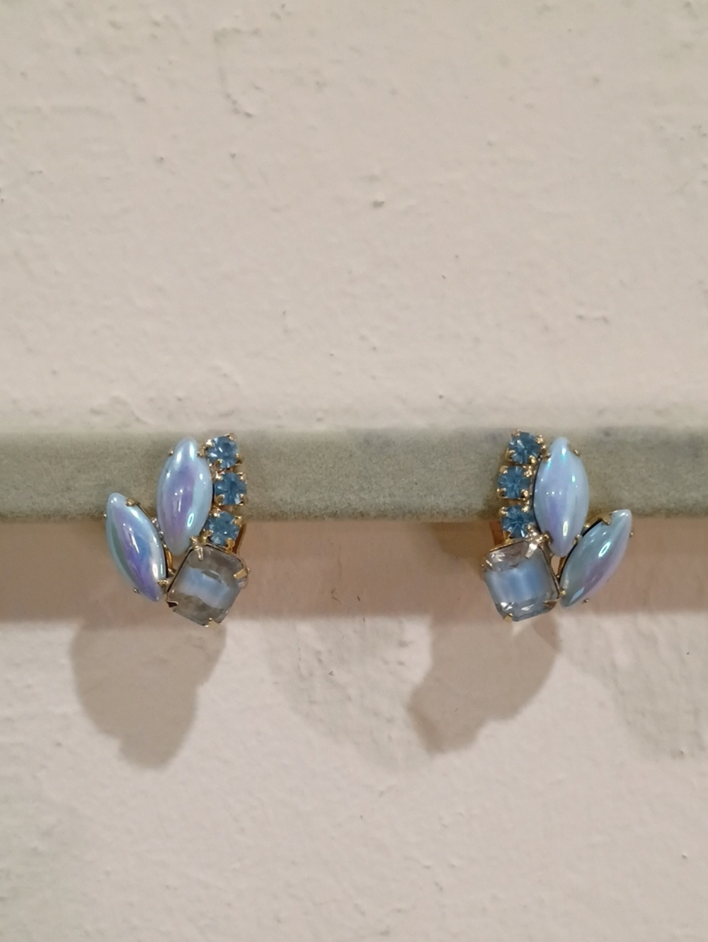 Iridescent Marquise Art Glass Clip-On Earrings - Vintage 1960s!